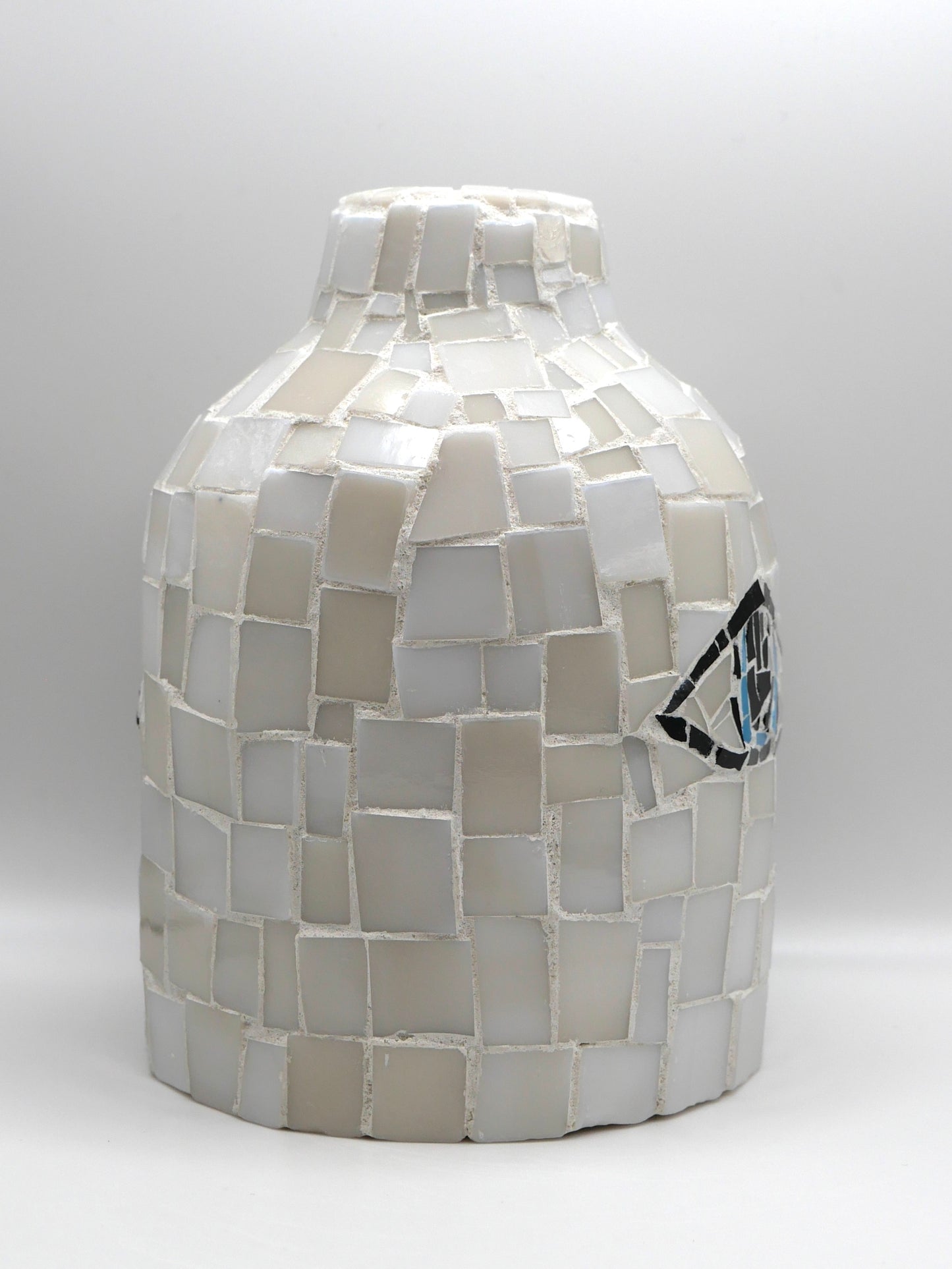 ‘ eyes of protection ‘ vase