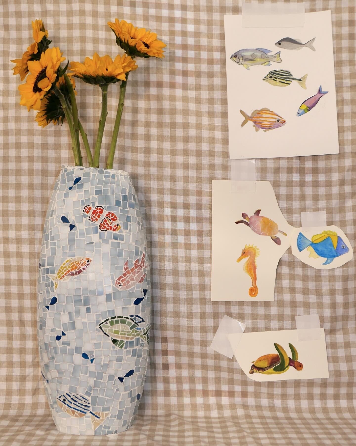 ‘a vase of fish’